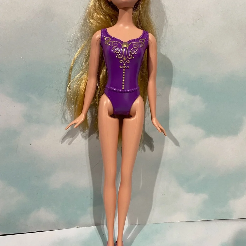 DISNEY VINTAGE 2007 COLLECTABLE RAPUNZEL DOLL by MATTEL - Picture 9 of 11